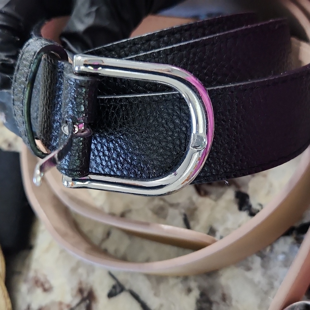 Assorted belts - Picture 3 of 5